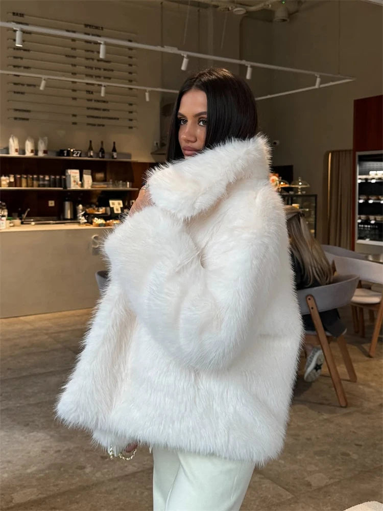 Soft Faux Fur Winter Coat – Luxury Warm & Elegant